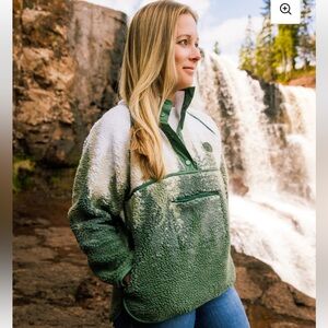 NWT🌲WAGGLE Fraser Women's Sherpa Pullover size M